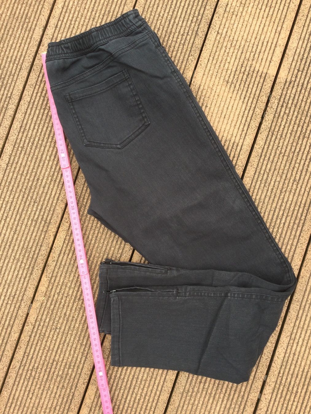Maddison Pantaloni: Pantalon noir MADDISON, taille 40 élastique – Usato da Agiez venduto da chouchanelle 6