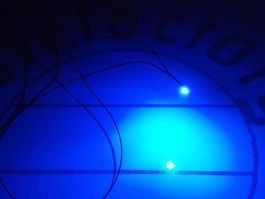 LED SMD 0402 verkabelt, blau