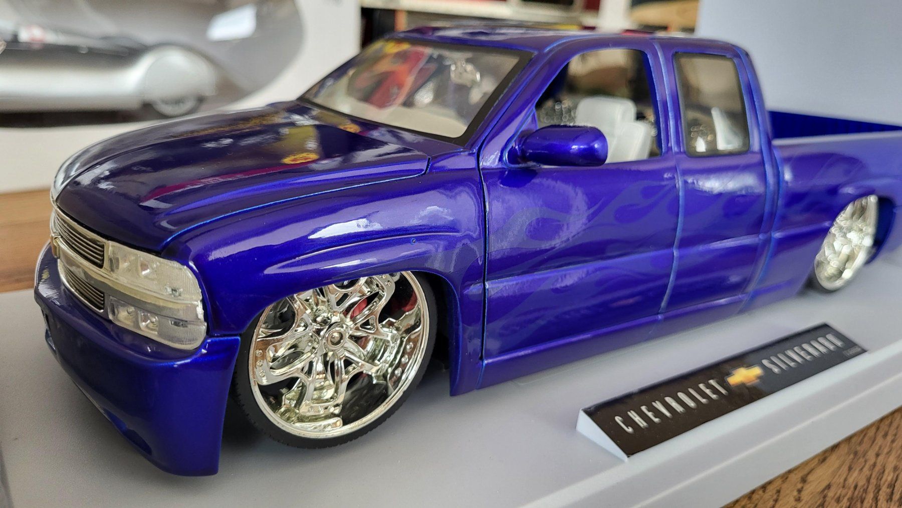 Modellautos: Chevrolet Silverado 1:18 DUB City – Gebraucht aus Rothrist von Juana5 1
