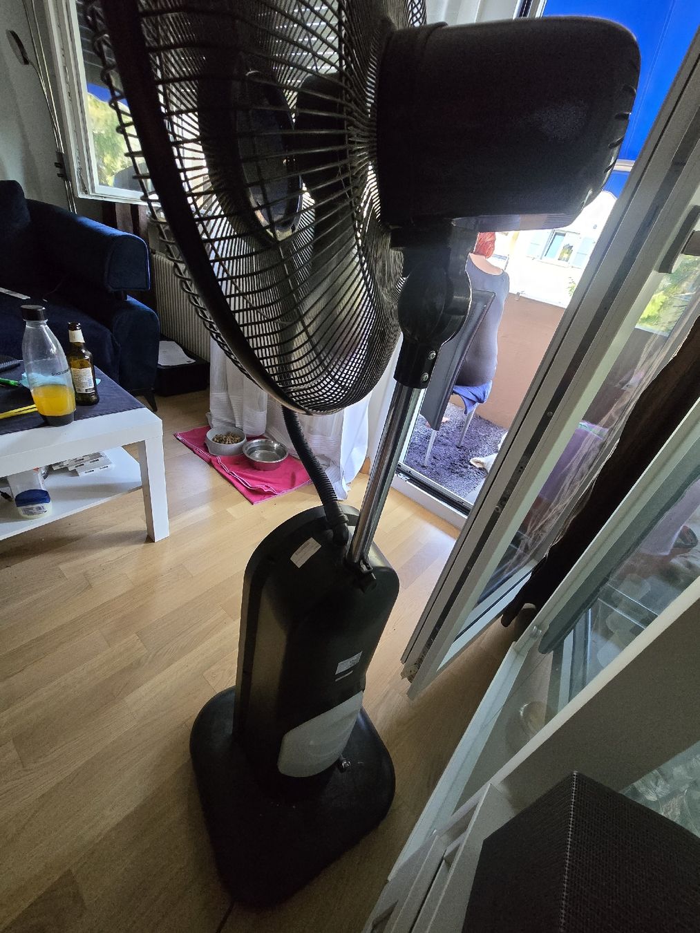 König Ventilatori: Standing Fan KOENIG Black Good Condition mit einem Wassertan – Usato da Reinach BL venduto da boz_6qk2 1