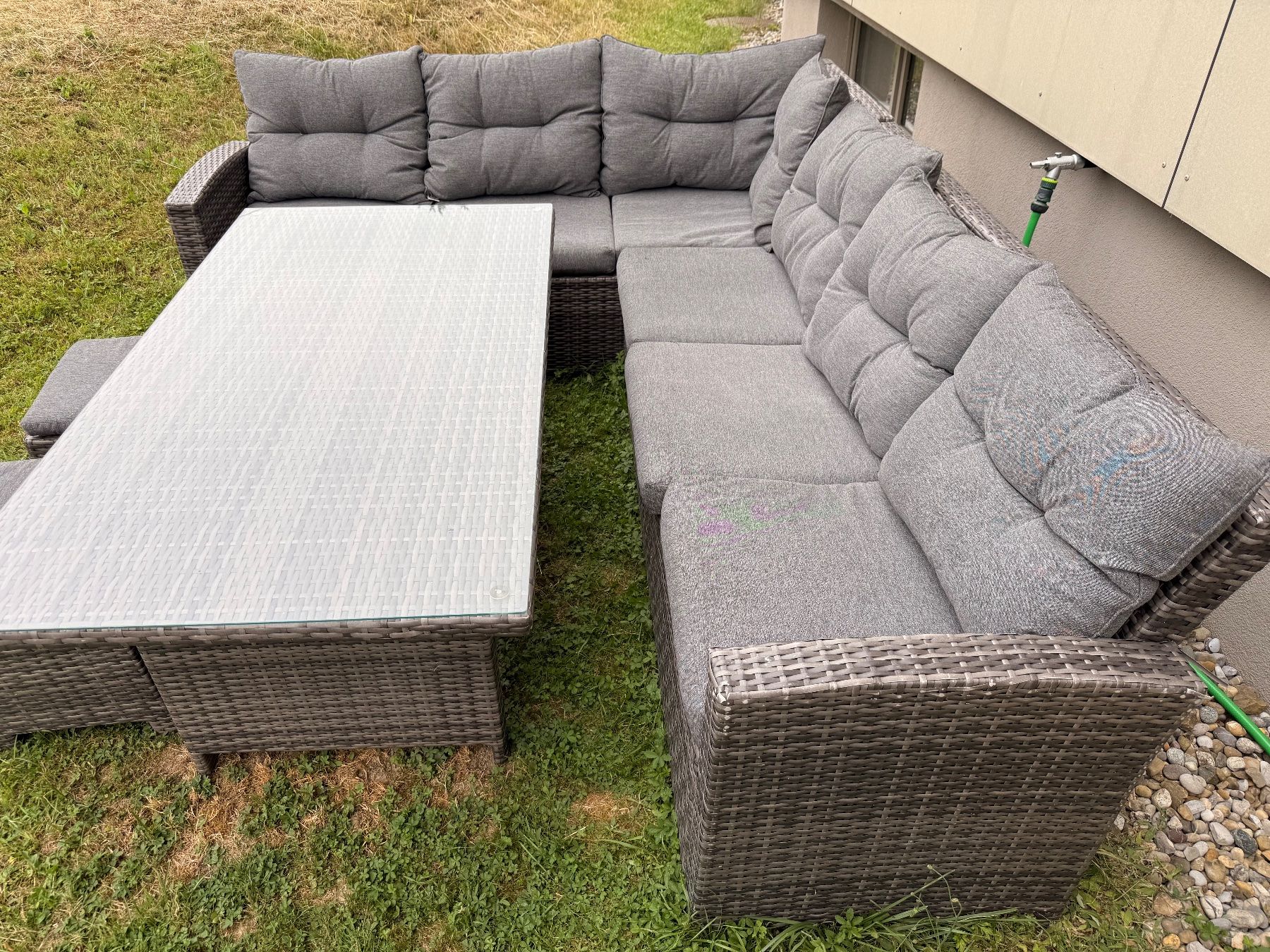 Set de table et chaises: Grosse Gartenlounge / Polyrattan-Essgruppe mit Tisch – D'occasion à Gossau SG par mat_59hs 4