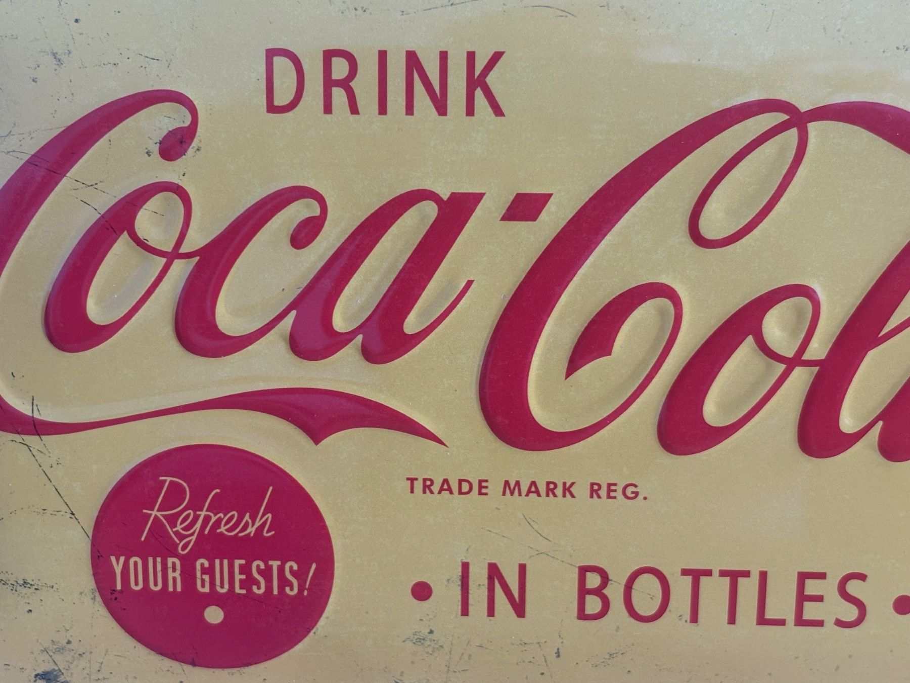 Coca-Cola Insegne: Coca-Cola Blechschild Refresh Your Guests - Vintage Deko! – Nuovo (secondo la descrizione) da Frick venduto da Rukki 1