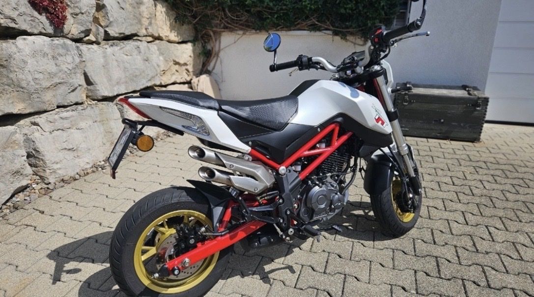 Benelli Strada: Benelli TNT Tornado 125 Motorrad – Usato da Zürich venduto da Runakaja 1