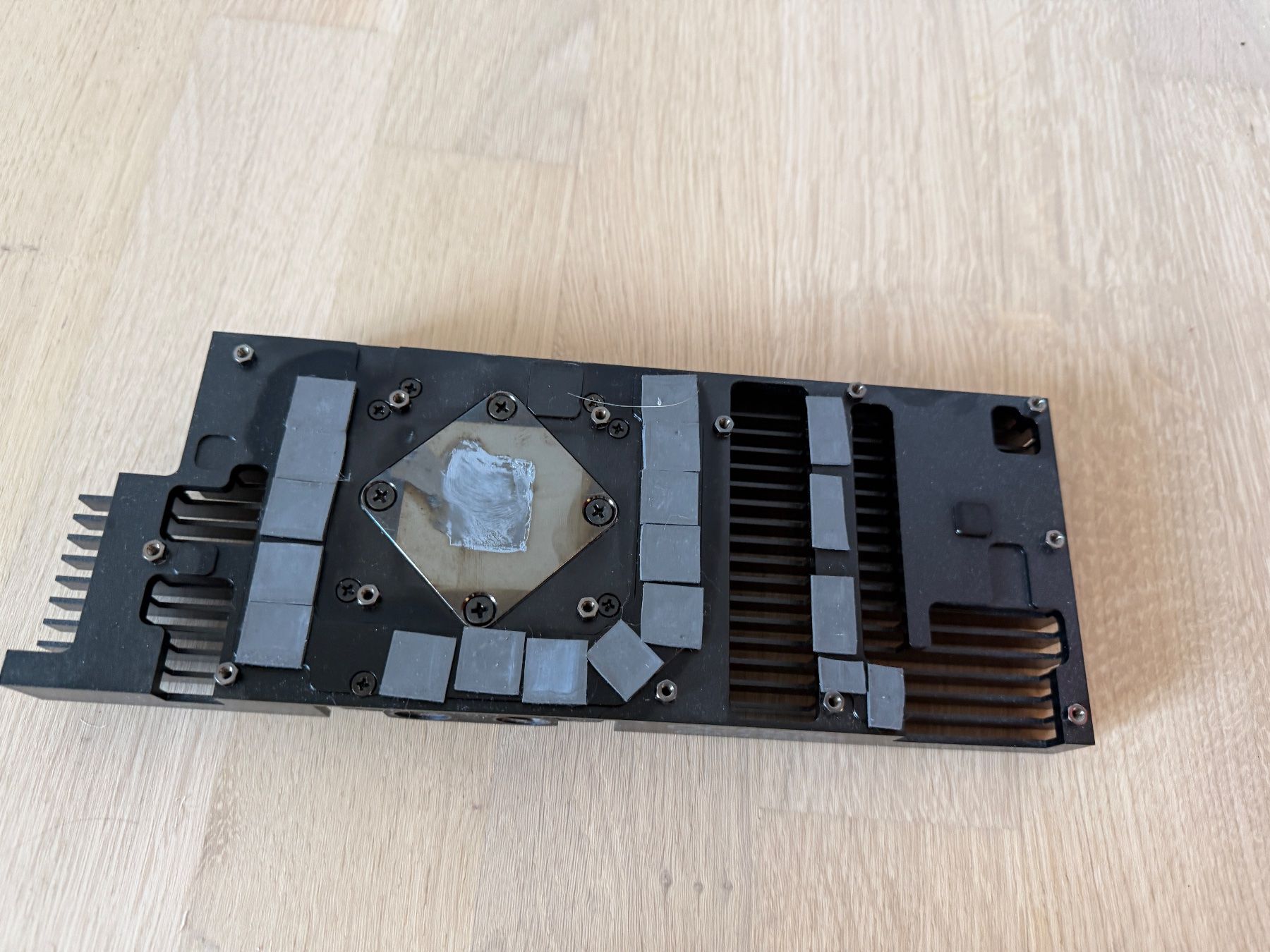 Grafikkarten: AMD Radeon R9 390 – Gebraucht aus Birsfelden von BeatFront 3