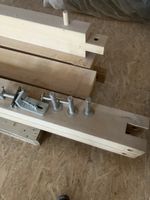 Robustes Bett aus Buchenholz