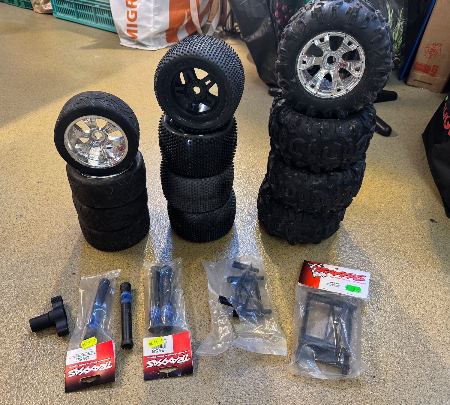 Traxxas Modellismo RC: Traxxas Summit 1/10 4x4 crawler rc + option – Usato da Lausanne venduto da Techobby 4