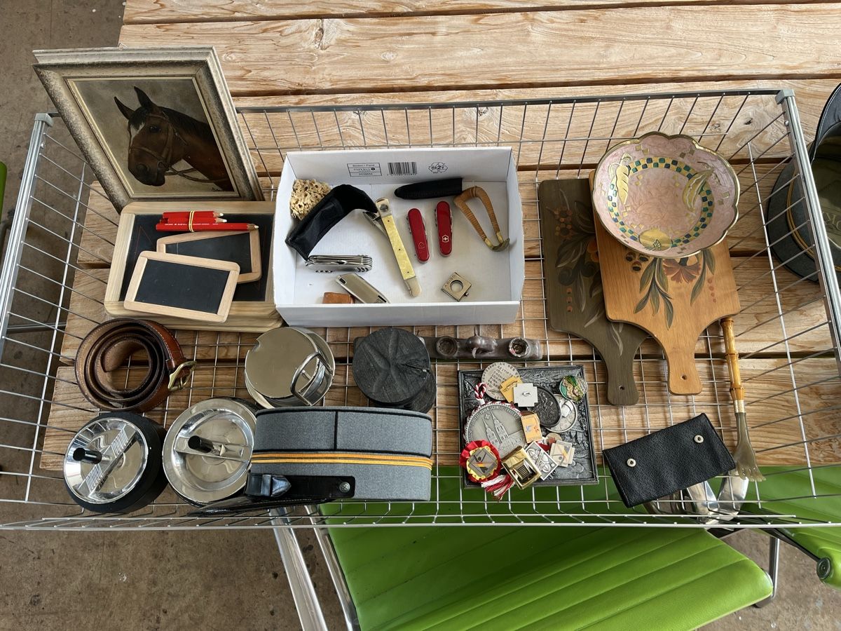 Tutte le decorazioni: Flohmarkt Artikel LOT – Usato da Ermatingen venduto da Scavini-s 4