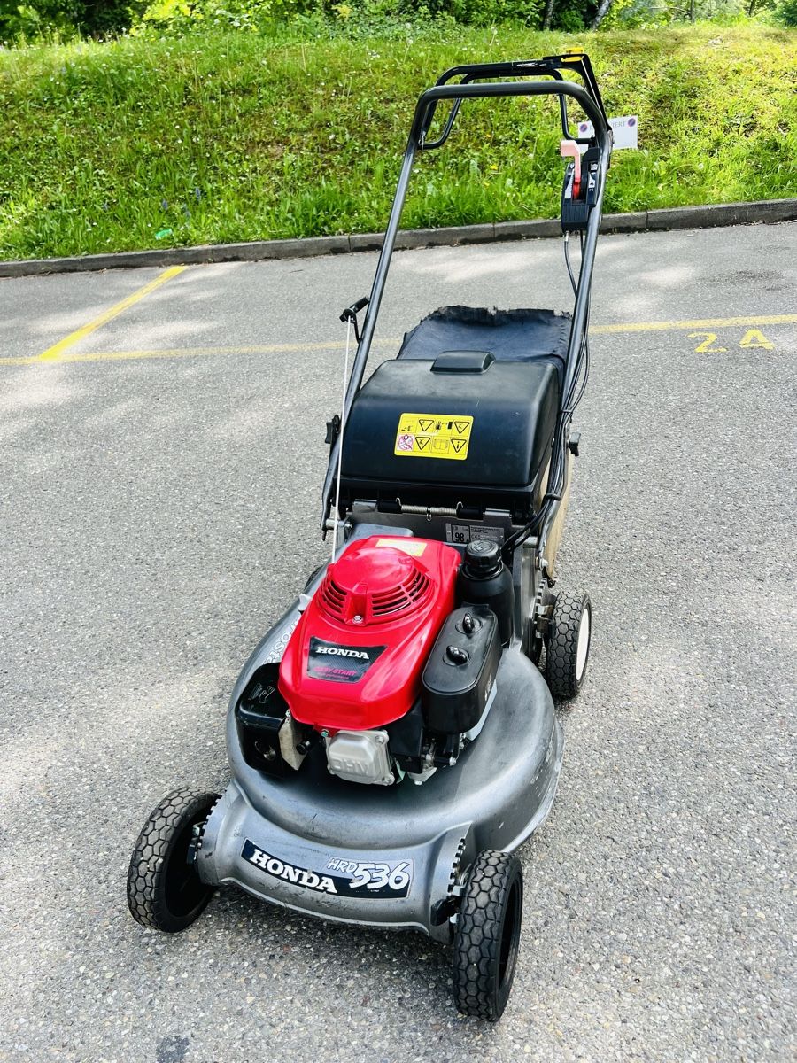 Honda Tagliaerba: Rasenmäher Honda 536 Hydrostatische – Usato da Urdorf venduto da Faz_19 5