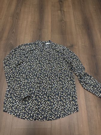 Damenbluse mit Blumenmuster schwarz Grösse S guter Zustand