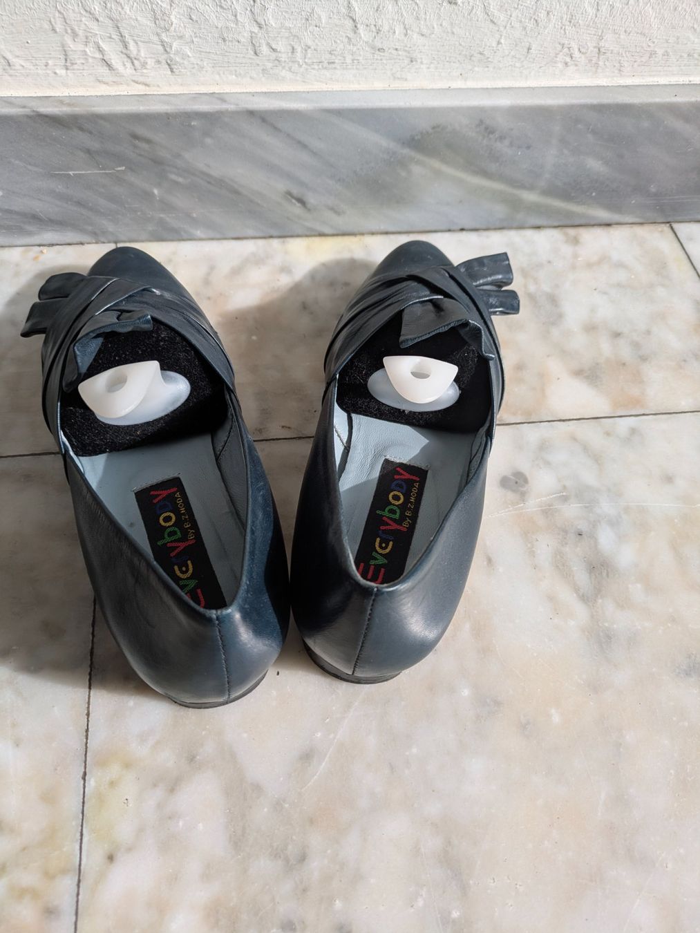 Scarpe da donna: Elegante, blaue Echtleder Ballerinas, Gr. 36 – Nuovo (secondo la descrizione) da Basel venduto da thextasyof 1