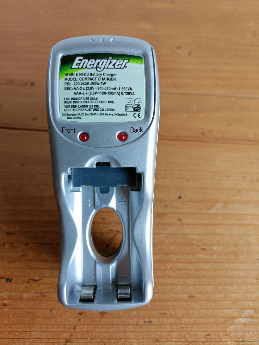 Energizer Caricatori & Batterie: Batterie Ladegerät Energizer – Usato da Embrach venduto da Illingen13
