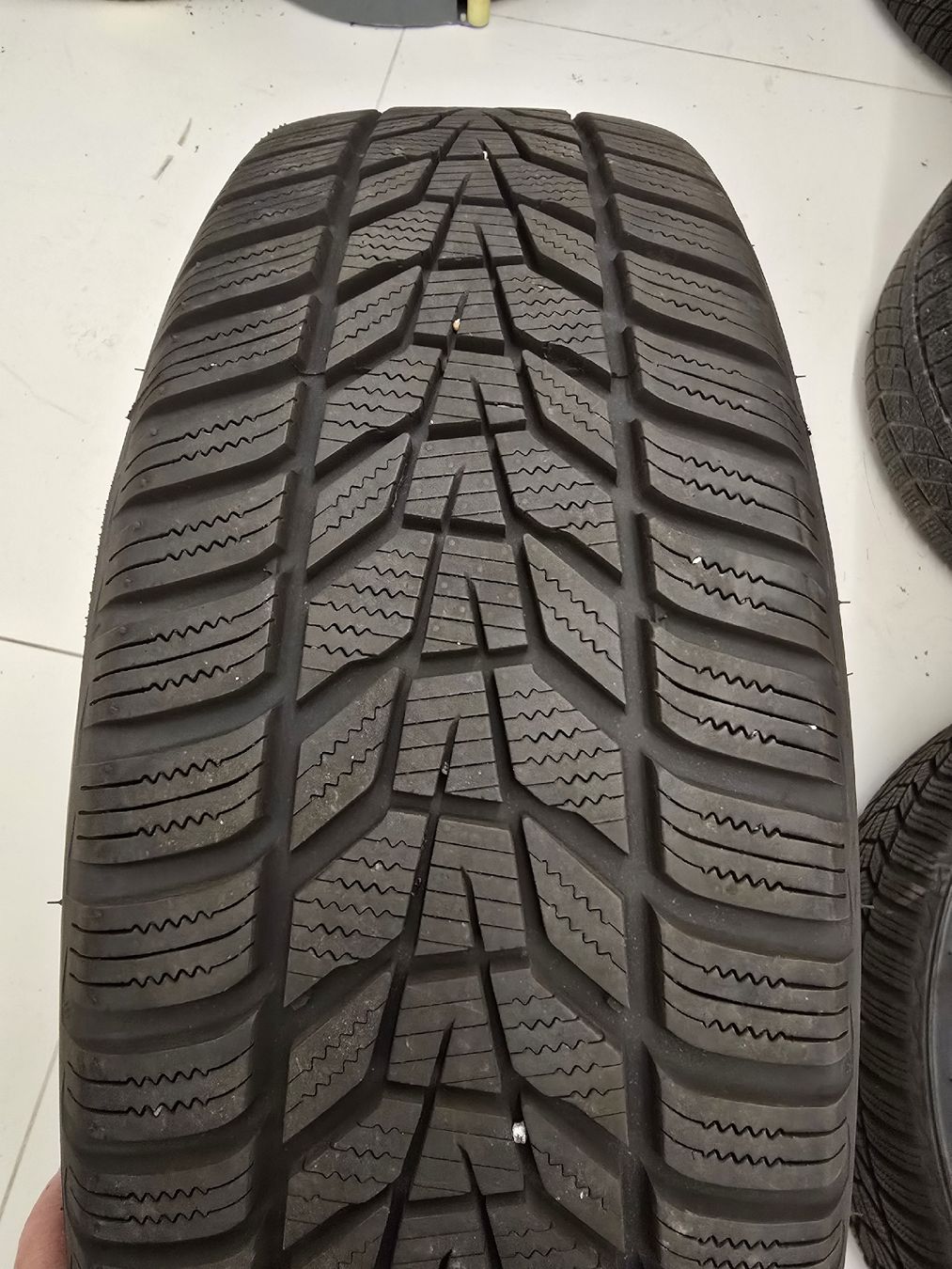 Pneus & Kompletträder: Roues Hiver 17" VW Tiguan – Gebraucht aus Rolle von Challenge13 4