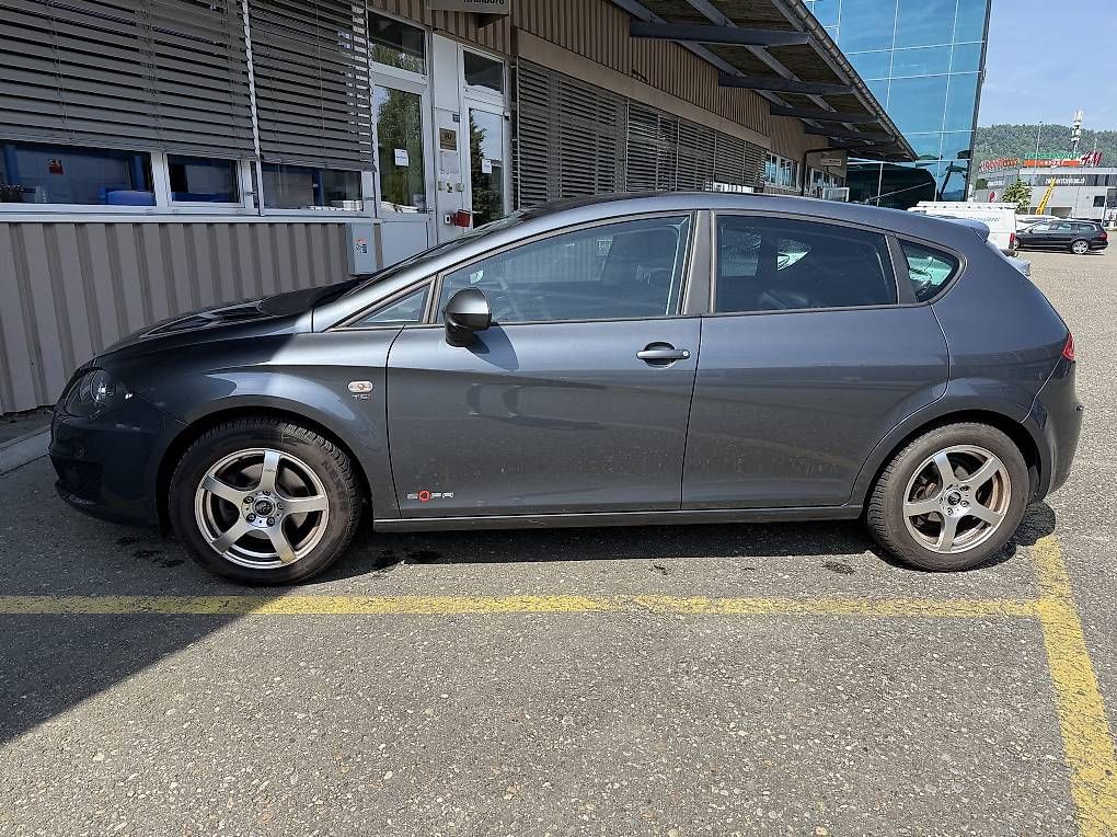 Seat Automobili: Seat Leon 1.4 TSI grau – Usato da Aarburg venduto da nic_8jr7 1