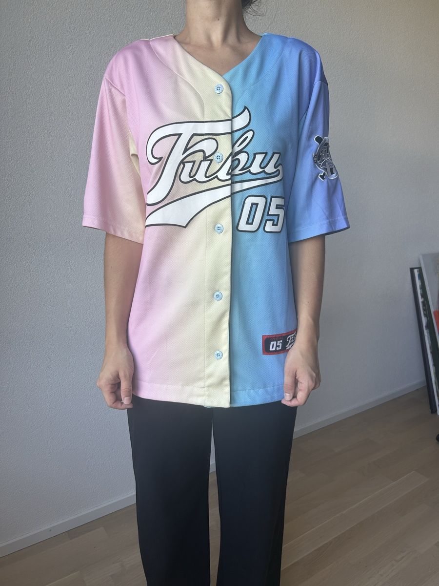 Maillots de corps & Pantalons: Rainbow Baseball Trikot FUBU  – Neuf (Voir description) à Zürich par JN-MZ67676767 1