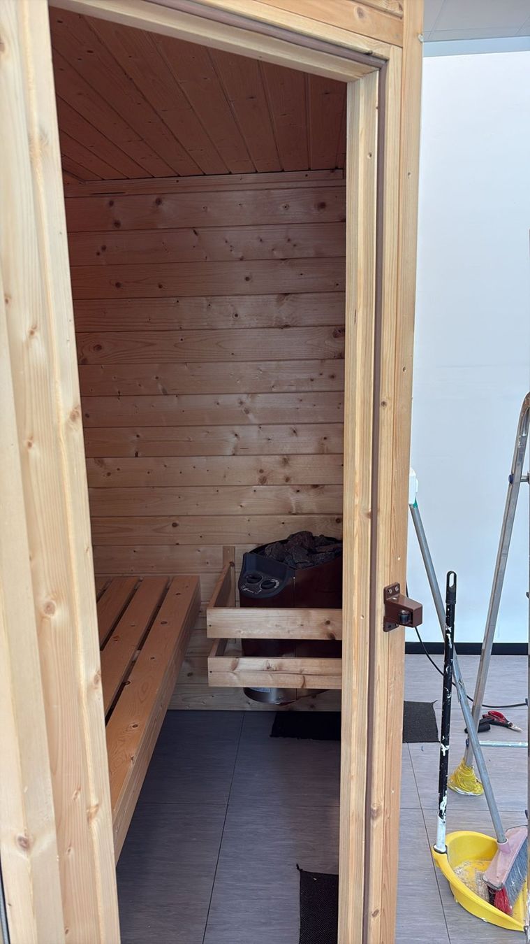 Sauna & Accessori: Sauna Finlandese 4 posti – Usato da paradiso venduto da luc_hhx6 7