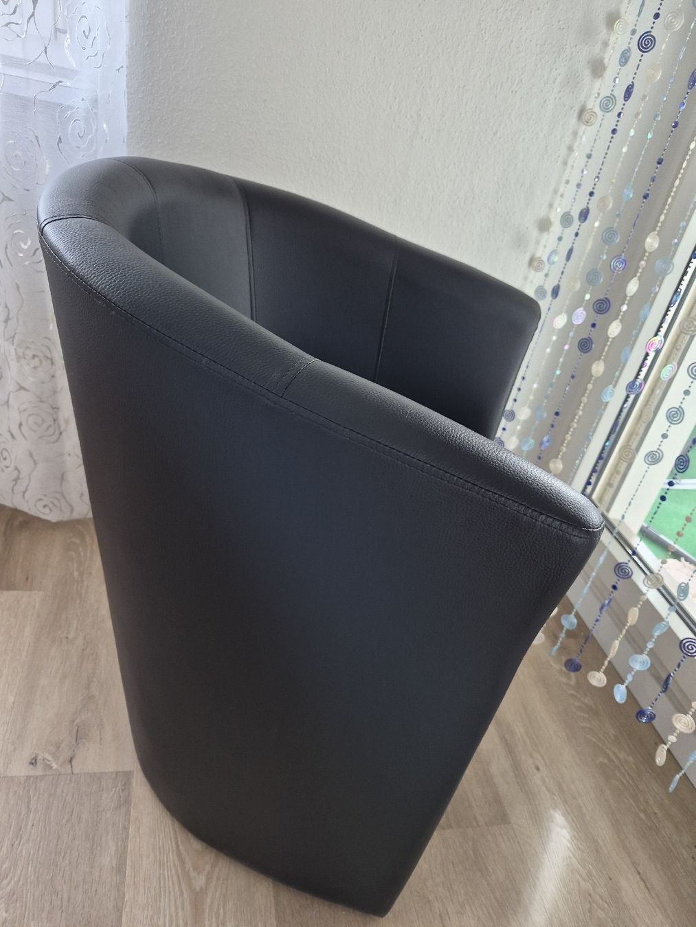 Conforama Poltrone: 4 Kunstleder Sesseln – Nuovo (secondo la descrizione) da Eschenbach LU venduto da Gismo910 2