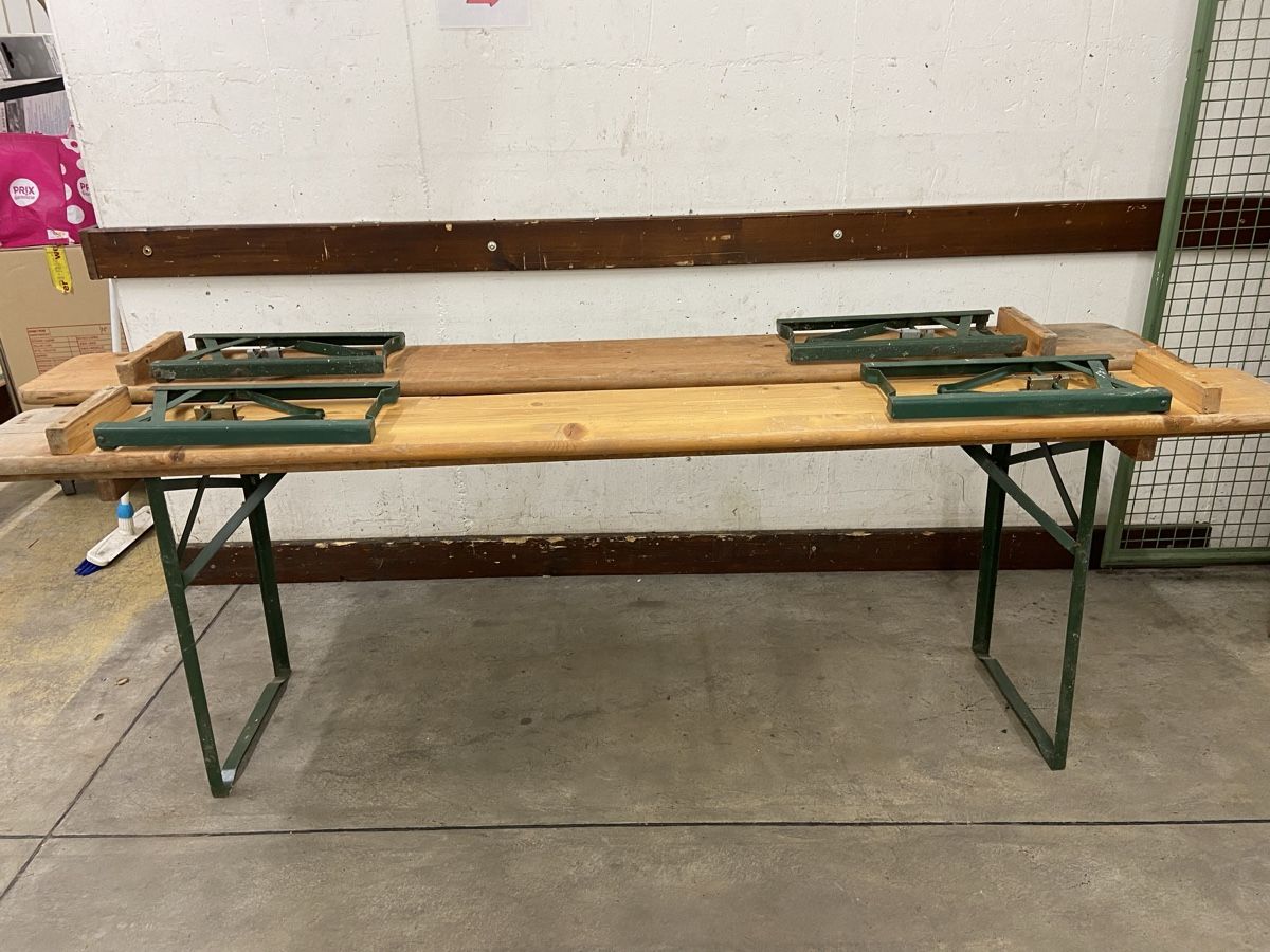 Set di tavolo e panche: Festbank klappbar Holz – Usato da Dietikon venduto da brocki-eyra