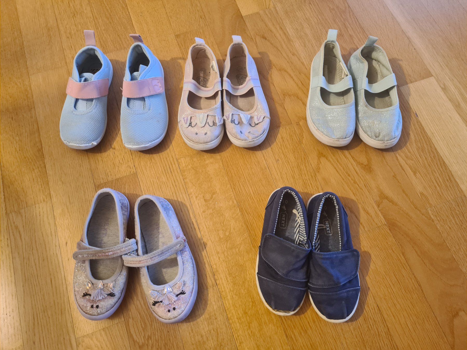 Schuhe für Jungen: Hausschuhe Gr 27.5 - 28 – Gebraucht aus Zumikon von daryona