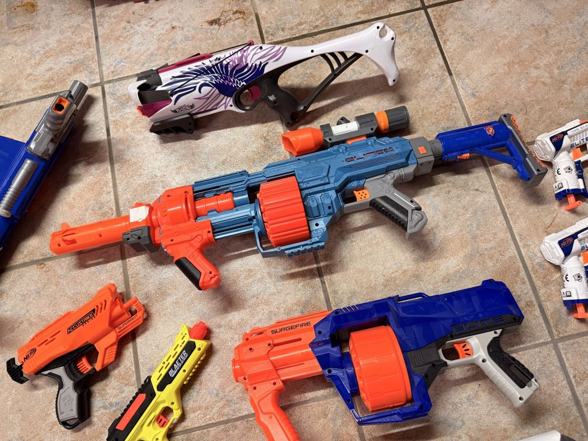 Nerf Spielzeuge: Konvolut Nerf Blaster gebraucht – Gebraucht aus Bubikon von Ufenau 1
