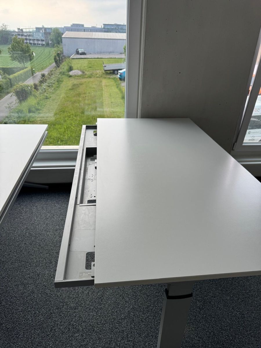 Scrivanie: Schreibtisch Büro – Usato da Kreuzlingen venduto da jup_72z9 1