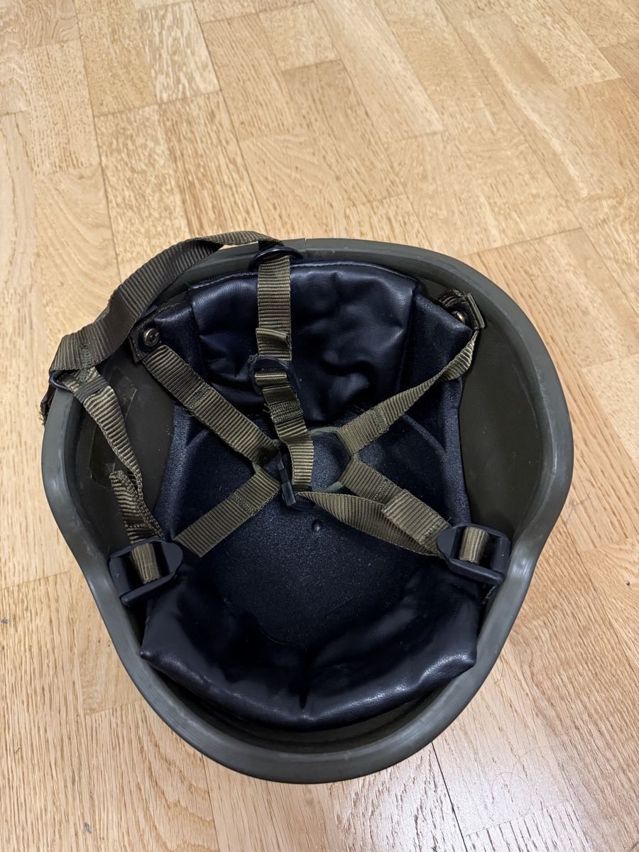 Schweizer Armee Uniformen & Effekten: Casque armée suisse  – Gebraucht aus Lausanne von ene_yf7n 2