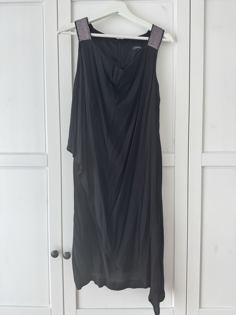 Kleider: Kleid schwarz Jones Grösse 32  – Gebraucht aus Hagendorn von meryem79