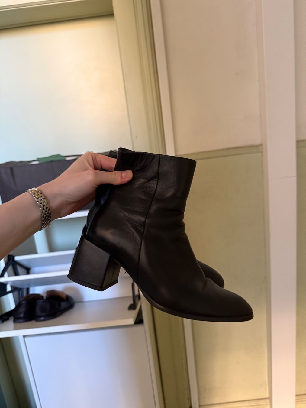 Scarpe da donna: Schöne Lederstiefeletten mit Absatz – Usato da Hünenberg See venduto da jea_s5nn