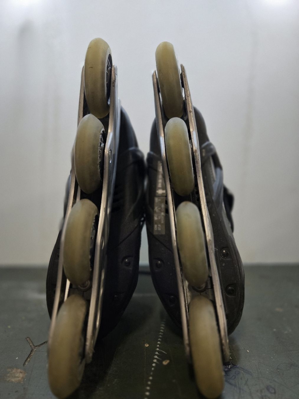 Pattini in linea & Pattini a rotelle: Patins Rollerblade Astro CX taille 42 bon état – Usato da Genève venduto da xso_dm5n 5
