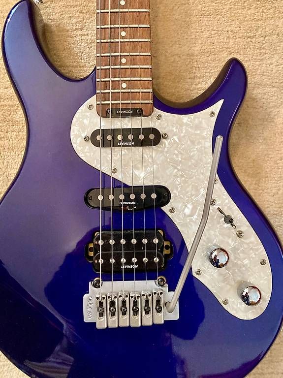 Strumenti musicali: BLADE electric guitar. E-Gitarre LEVINSON – Usato da Winterthur venduto da Jameson9 1