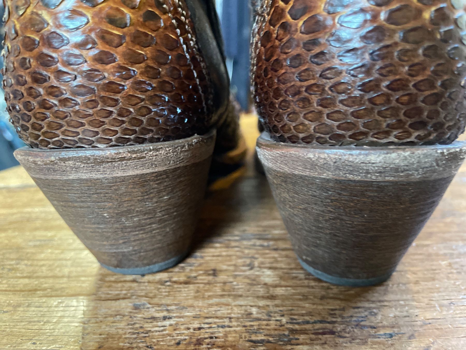 Scarpe da donna: Corral Vintage Damen Boots, Gr. 8 – Usato da Baar venduto da koala9 5