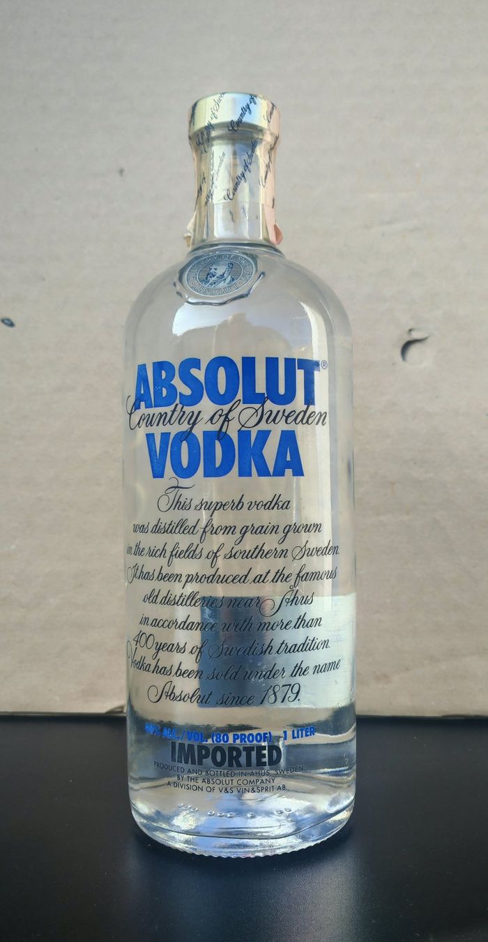 Absolut Vodka Spirituosen: Absolut Vodka Flasche 1 L – Neu und originalverpackt aus Ermatingen von calus21 1