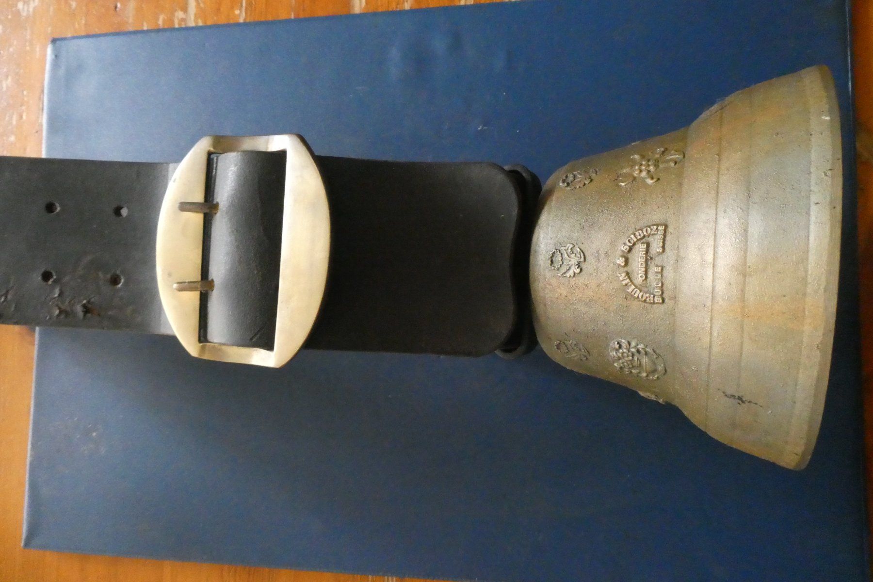 Campanacci mucche: cloche Bulle Roulin / Sciboz – Usato da Fontaines NE venduto da monloisir 1