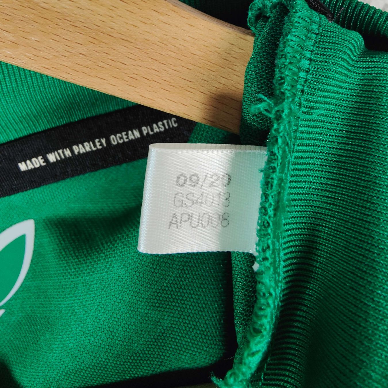 Adidas Canottiere & Pantaloni: Original 2020-21 Algeria Away – Nuovo (secondo la descrizione) da Martigny venduto da eternalpitch 3