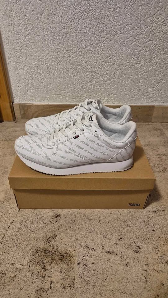 Herrenschuhe: Basket Tommy Jeans – Neu und originalverpackt aus Châtel-St-Denis von vieri91187 1