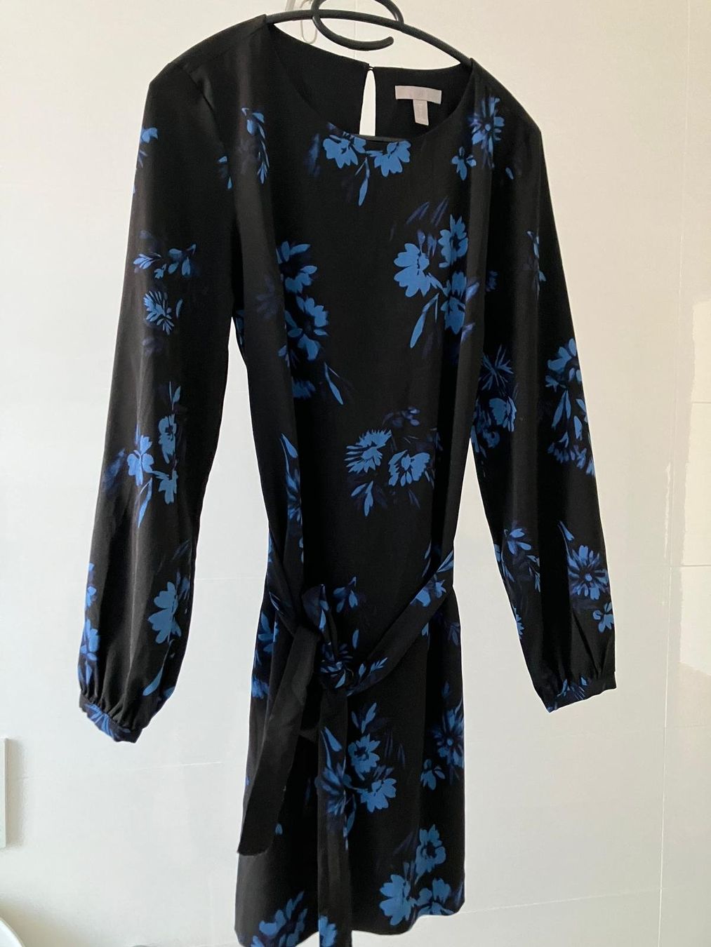 Vestiti: Damenkleid Grösse 36 mit Muster – Usato da Allenwinden venduto da Obalu 1