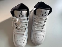 Baskets Jordan 1 Mid blanche 36