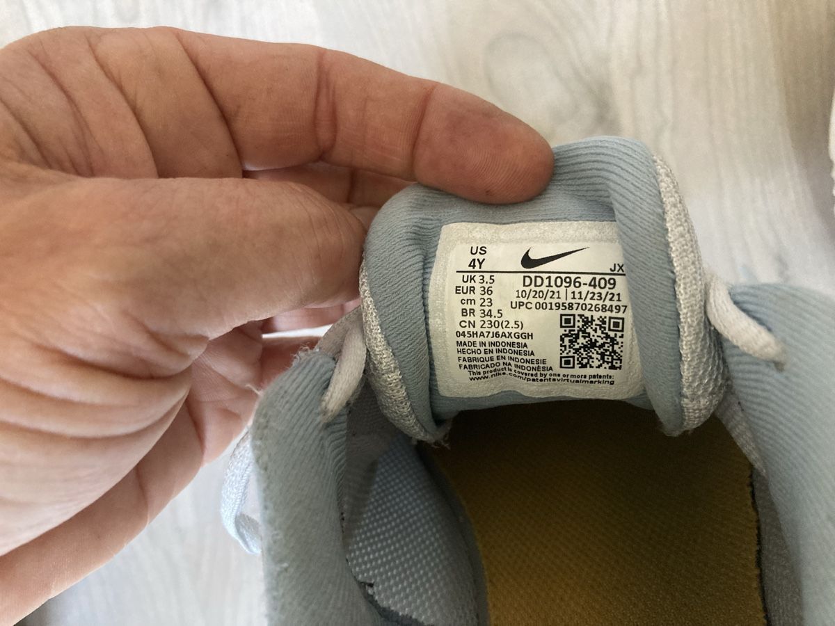 Nike Schuhe für Mädchen: Turnschuh Nike 36 – Gebraucht aus Amden von Karplusan 4
