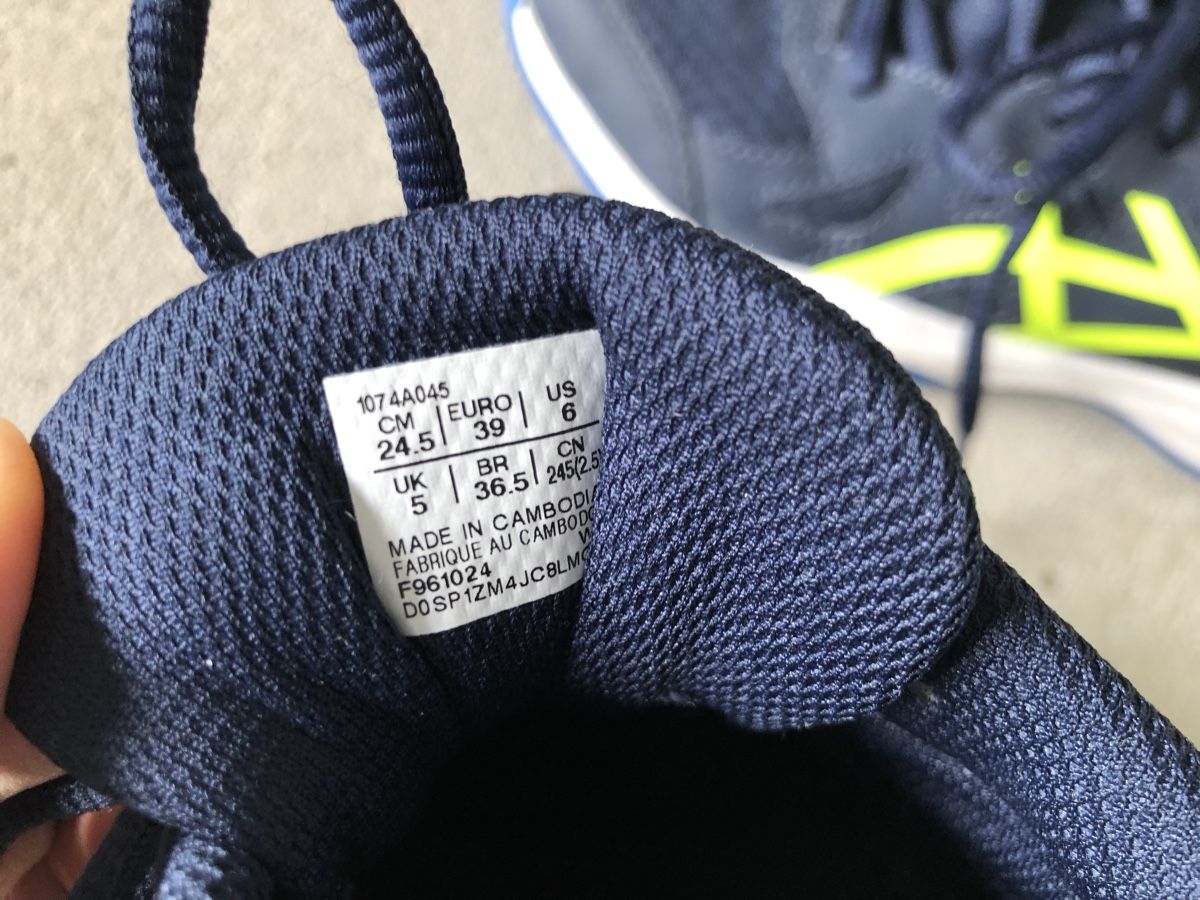 Asics Schuhe für Jungen: Toller Hallenschuh von Asics Gr. 39 – Gebraucht aus Trogen von jtilady 4