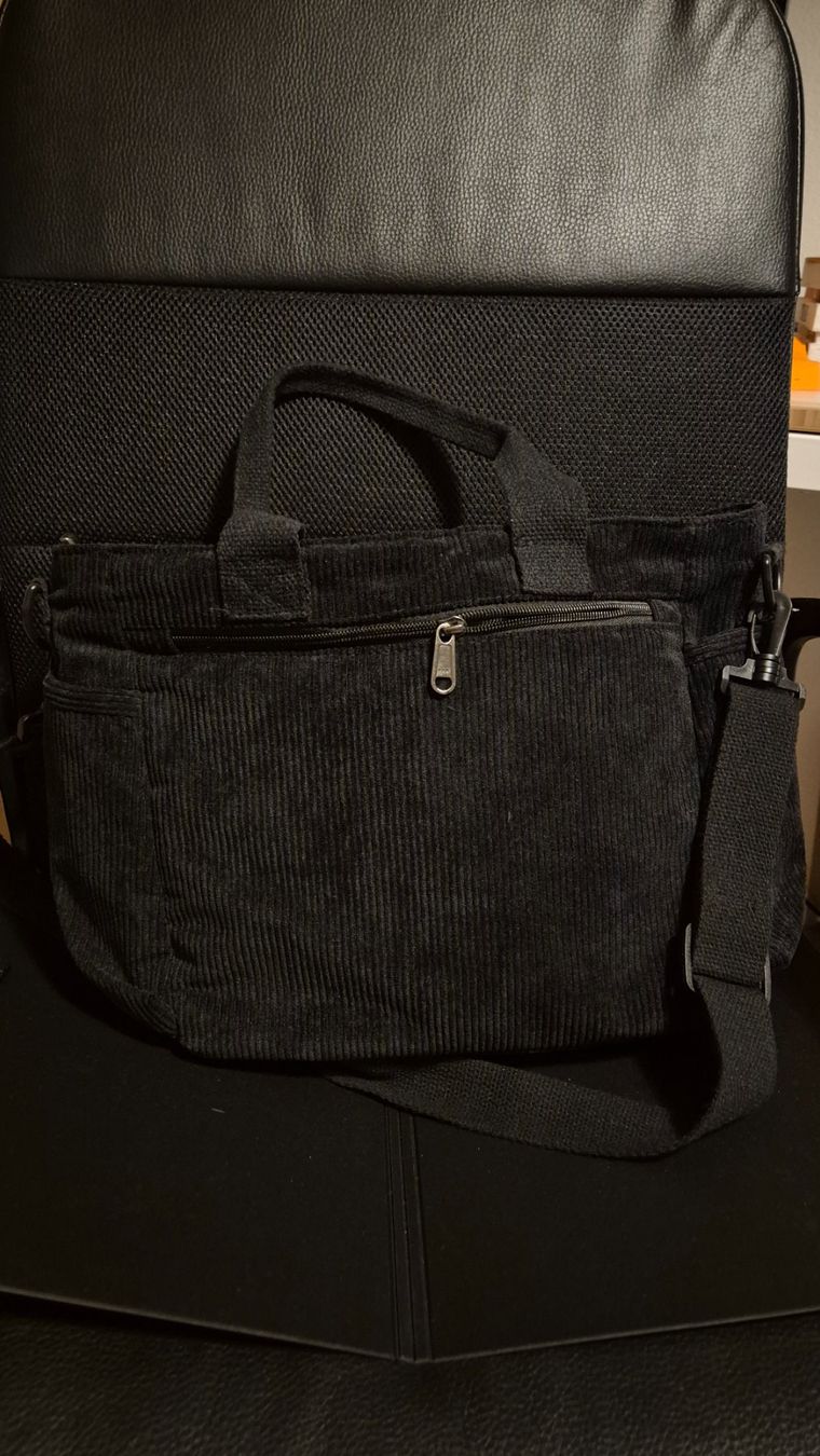 Borse da donna: Schwarze Cord Handtasche – Usato da St. Gallen venduto da justmeeee 1