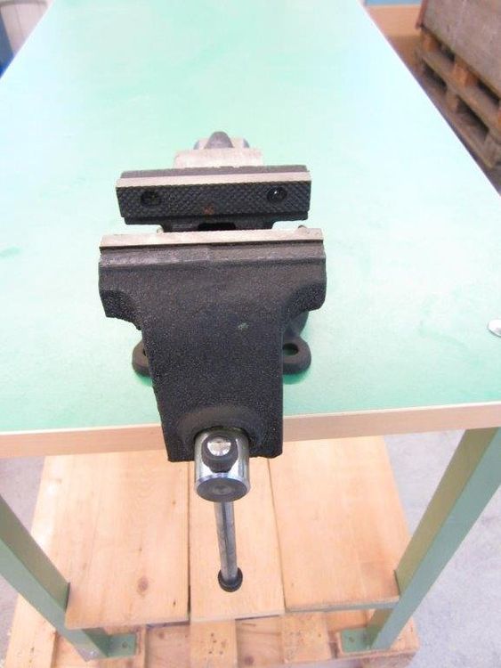 Cogex Schraubstock 100mm Drehbar - Robust & Praktisch!