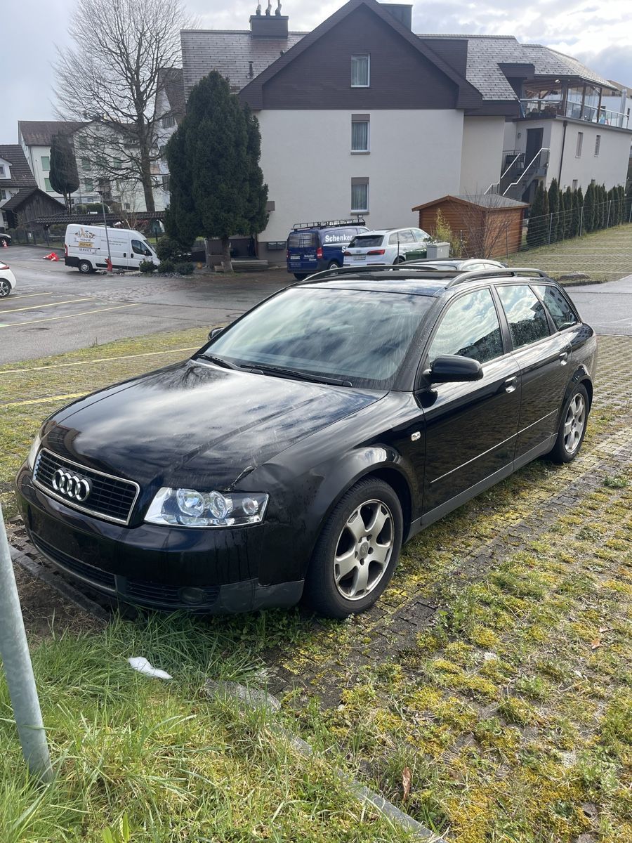 Audi Autos: Audi A4 Avant 1.8t  – D'occasion à Neuhaus SG par Ramondt 1