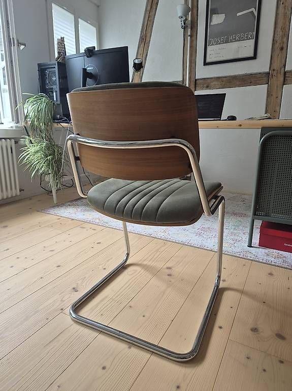Chaises: Freischwingerstuhl  – D'occasion à St. Gallen par olivanna 1