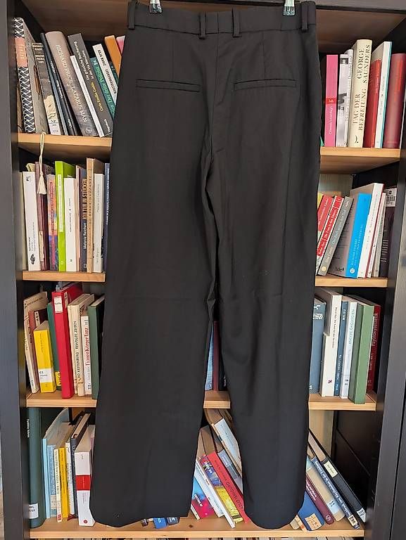 Pantaloni: COS schwarze weite Hose Asymmetrisch S – Usato da Zürich venduto da lin_6dtc 2