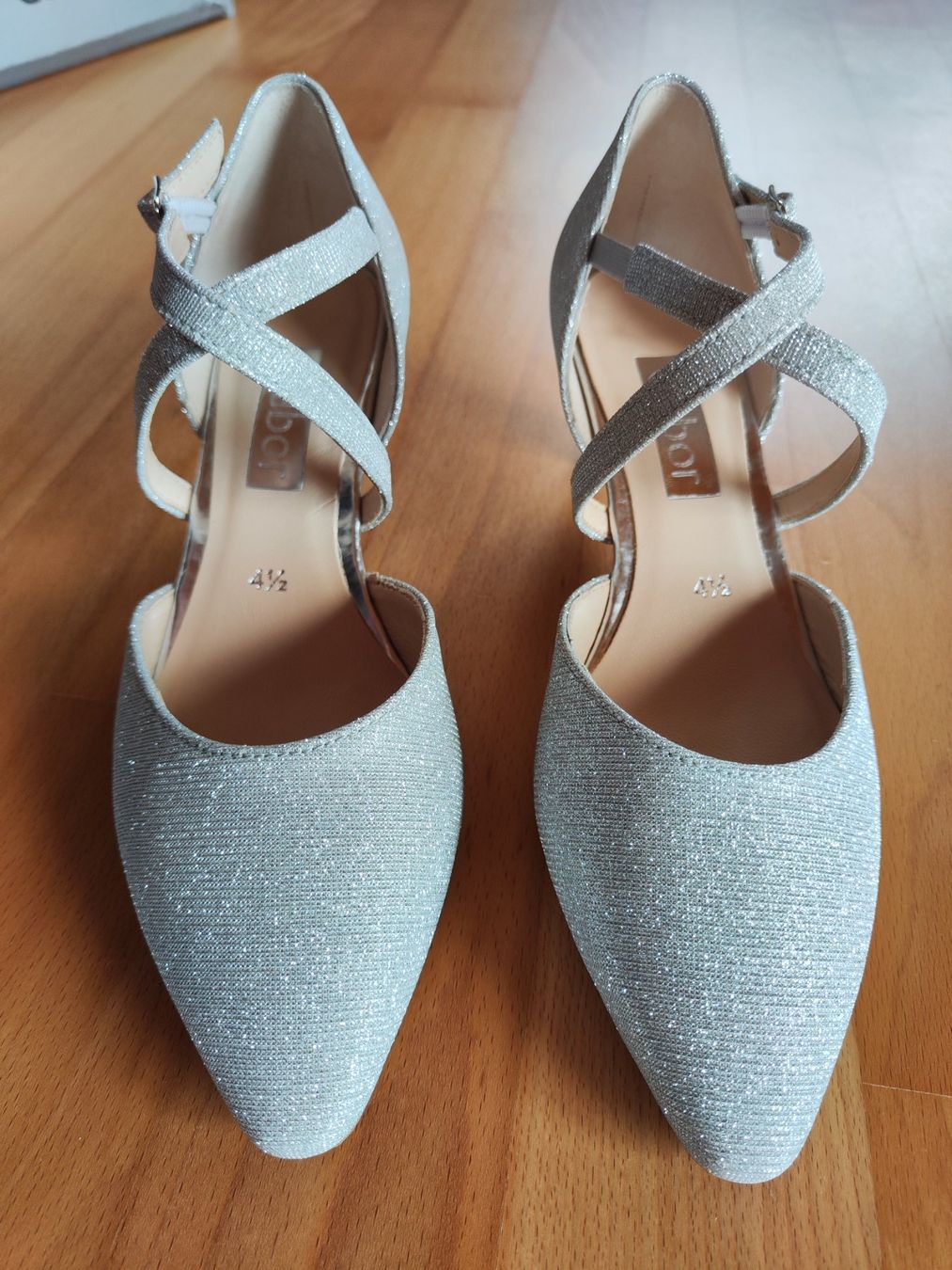Gabor Scarpe da donna: Gabor Pumps silber Grösse 4.5 – Usato da Andelfingen venduto da fair_trade_with_me 1