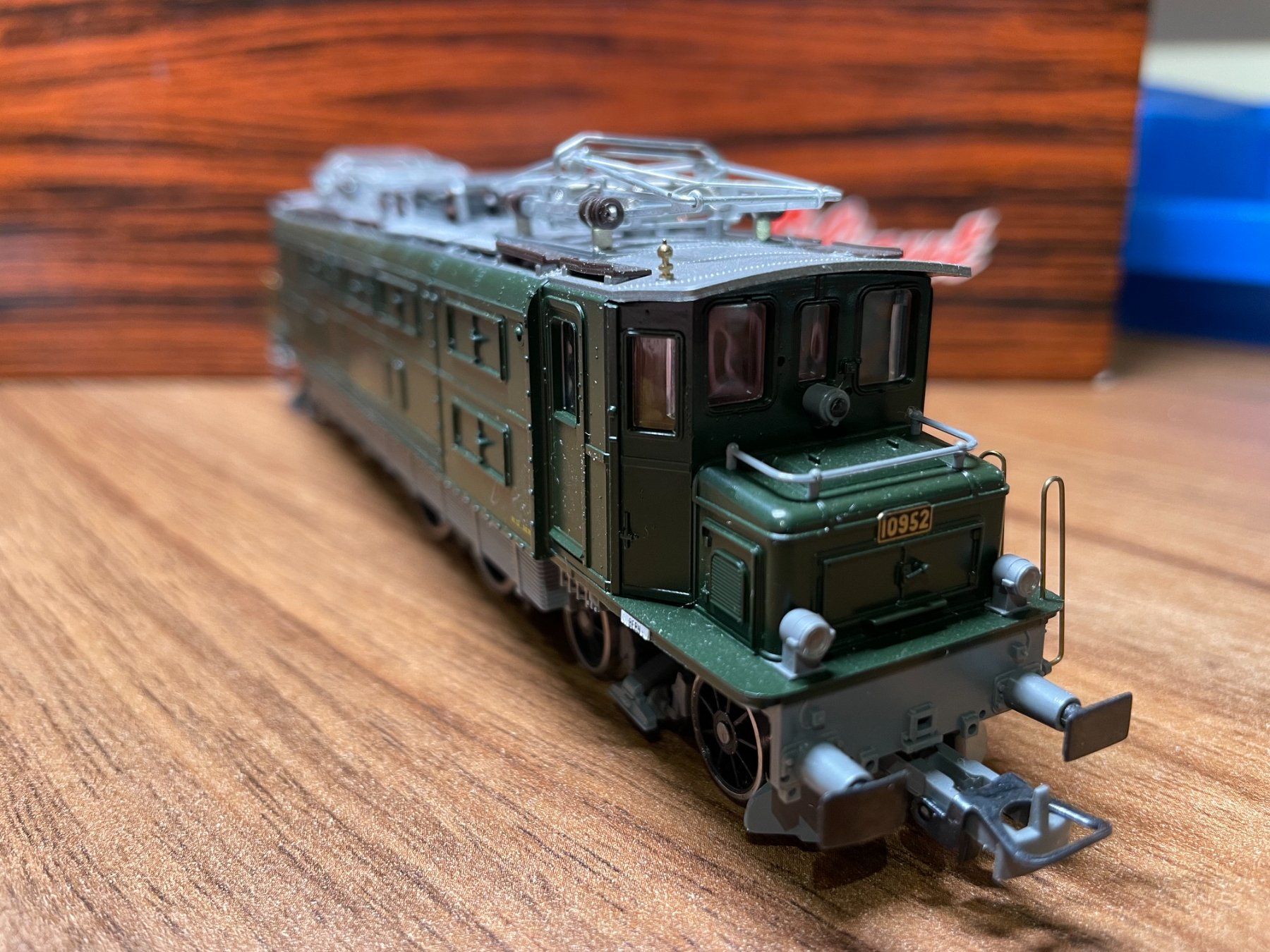 Liliput Modellini di ferrovie: Liliput SBB Ae 4/7 in DC analog – Usato da Villmergen venduto da Mfritz 2
