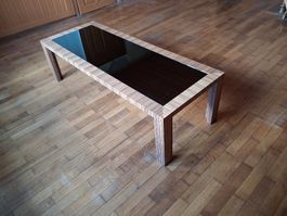 Couchtisch, furniert mit Glaseinlage