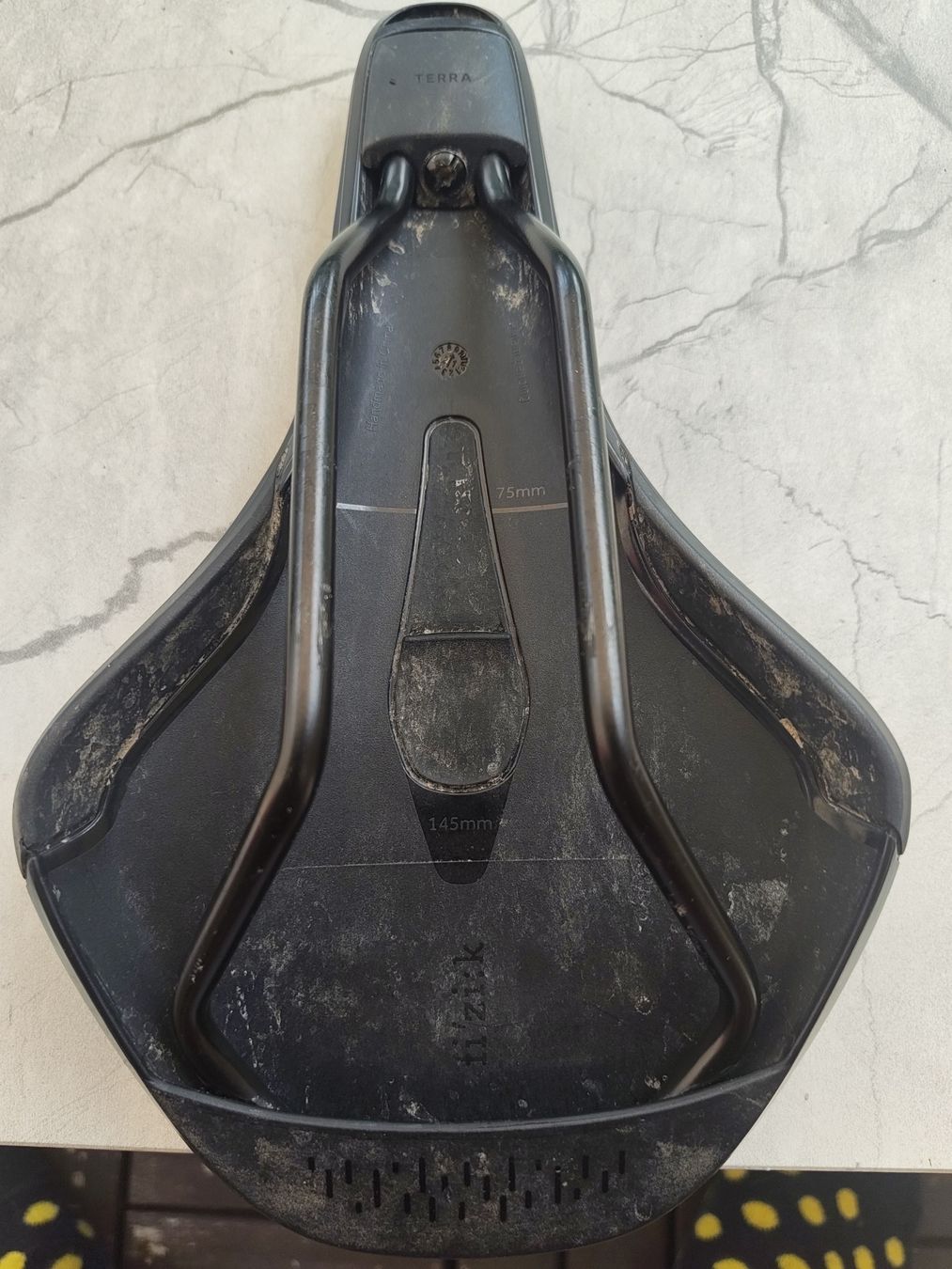 Fizik Ersatzteile: Fizik Terra Sattel schwarz-orange  – Gebraucht aus Seuzach von dan1991 3