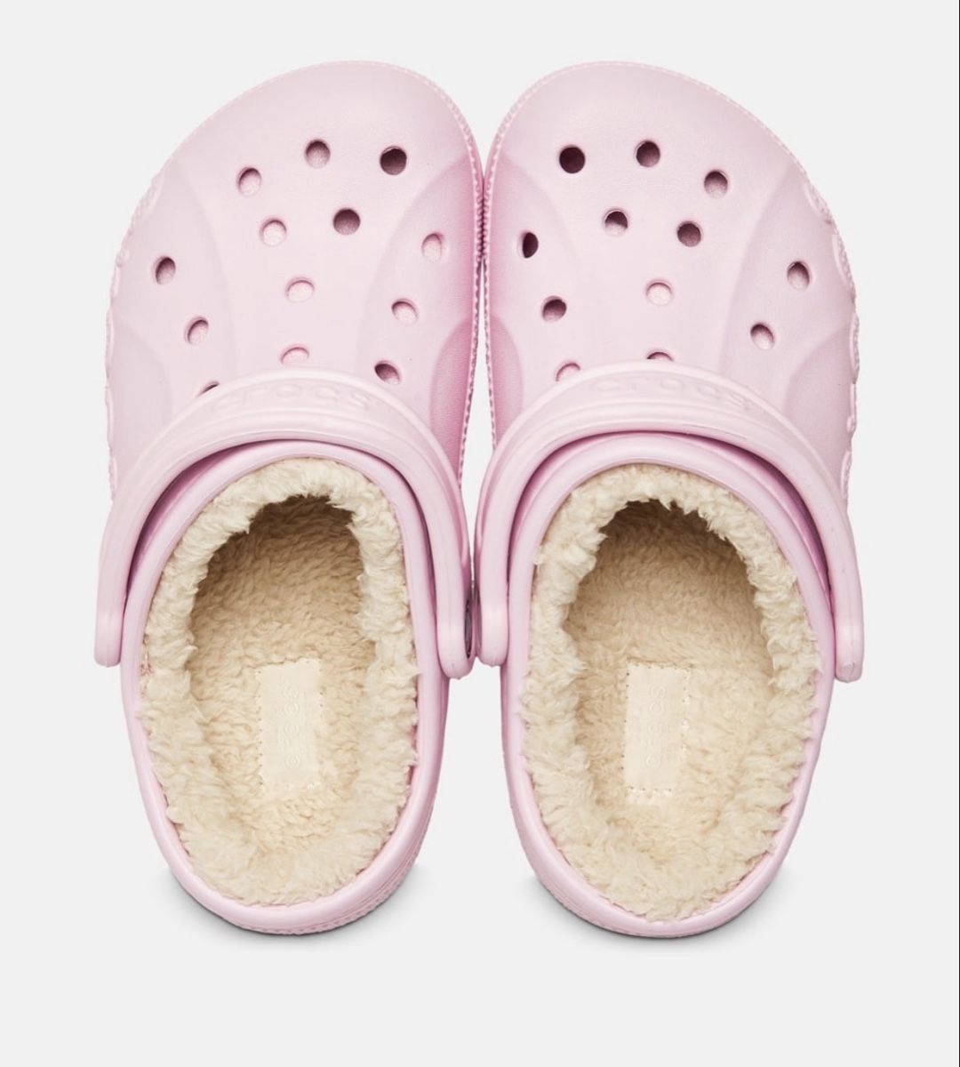 Crocs Scarpe da uomo: Rosa Crocs mit Teddy Fell, Grösse 38/39 – Nuovo (secondo la descrizione) da Zürich venduto da MyFashion