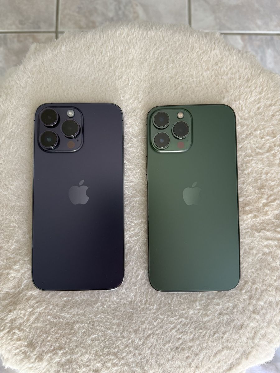 Apple Telefoni cellulari / Smartphones: iPhone 14 Pro Max & 13 Pro Max - perfektem Zustand – Nuovo (secondo la descrizione) da Wallisellen venduto da rri_ntp6