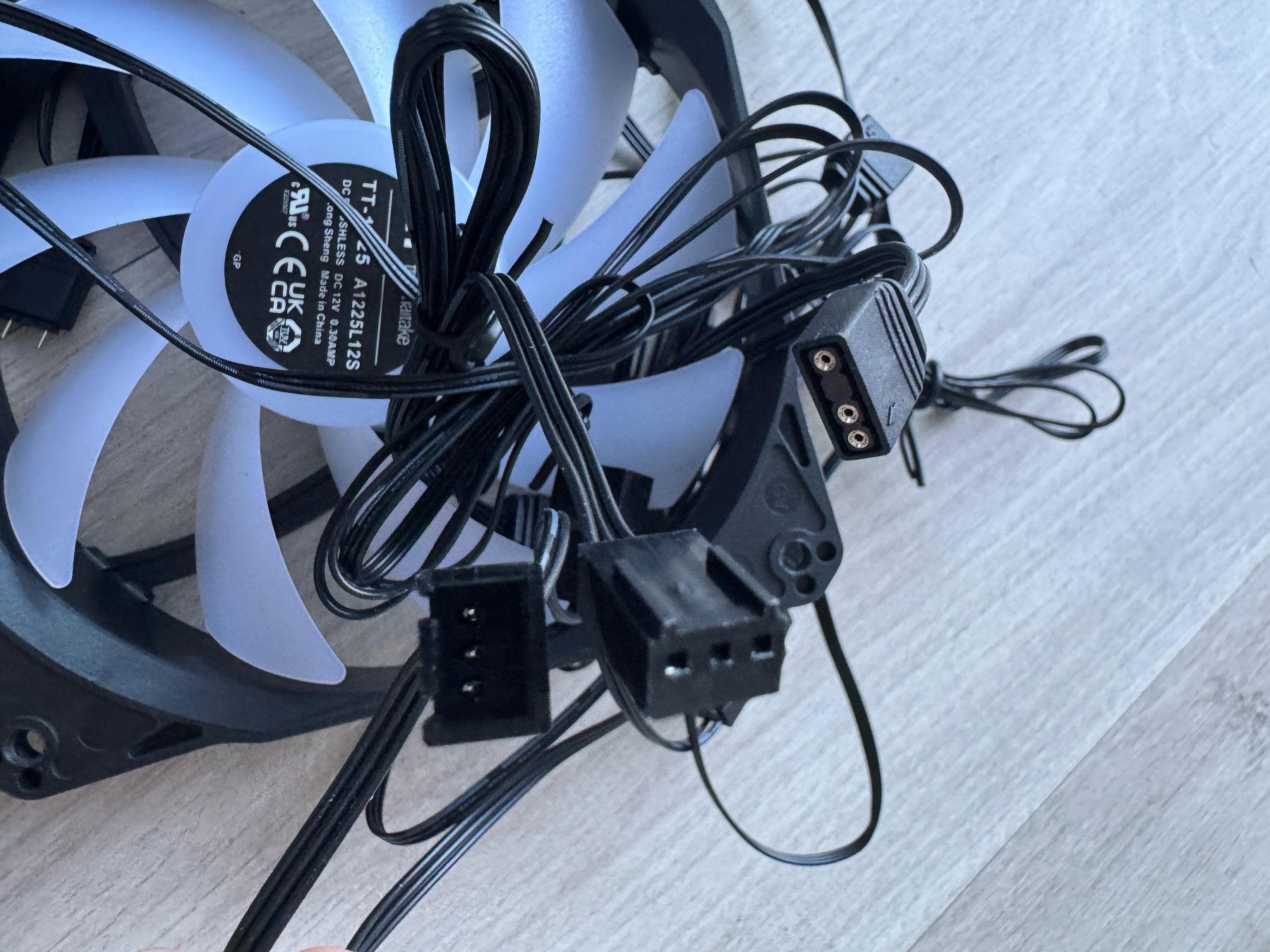 Thermaltake Ventilatoren: 4 PC fans Thermaltake – Neu (gemäss Beschreibung) aus Neuchatel von Mr-Nobody 1